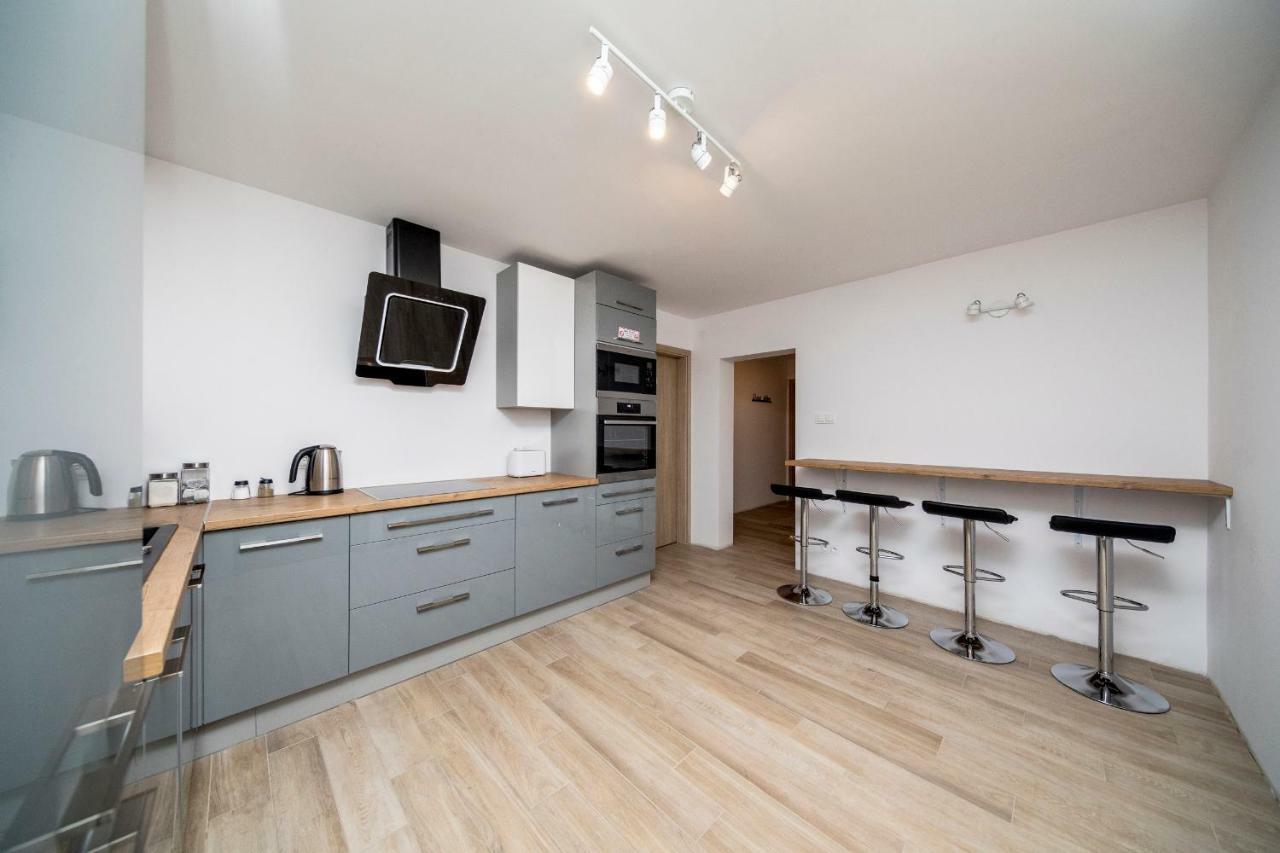 6 Cities Rooms Варшава Екстер'єр фото