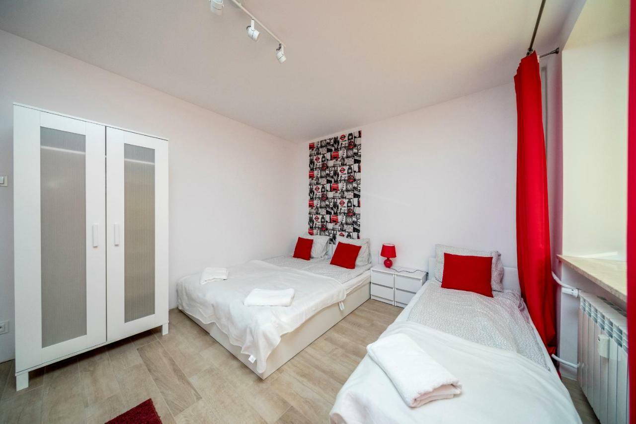 6 Cities Rooms Варшава Екстер'єр фото