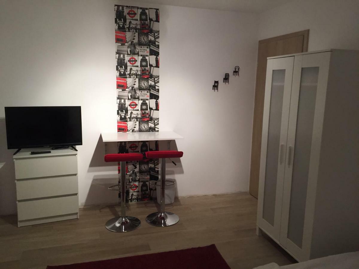 6 Cities Rooms Варшава Екстер'єр фото